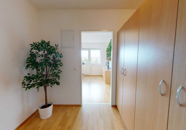 Apartmenthaus Kagraner Spange Vorraum